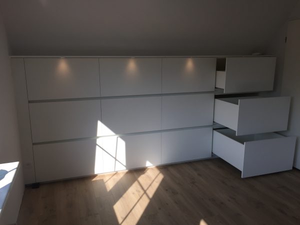 Project Zeist ” Lade kast onder schuine kap “