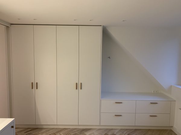 Project Houten ” Kledingkast “